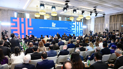 İlham Əliyev: Biz hər zaman İslam ölkələri arasında həmrəyliyin tərəfdarı olmuşuq