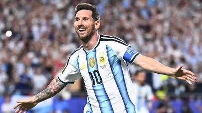 Argentinaya qarşı oynamadı, Messidən hədiyyə aldı - Foto