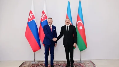 Prezidentlər Şuşada mətbuata bəyanatlarla çıxış edirlər