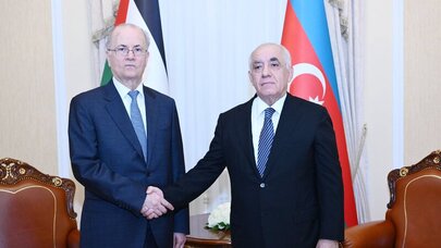 Əli Əsədov Fələstinin Baş naziri ilə görüşdü
