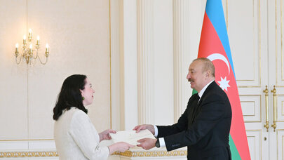 İlham Əliyev İrlandiya səfirinin etimadnaməsini qəbul etdi