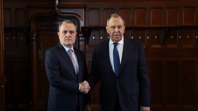 Bayramovla Lavrovun görüşü başladı
