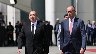 İlham Əliyev və Fridrix Merts birgə mətbuat konfransı keçirirlər