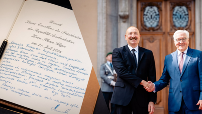 “Dost Almaniya xalqına...” - İlham Əliyev xatirə kitabına bunları yazdı
