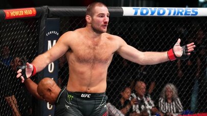 UFC çempionundan qalmaqallı açıqlama: Futbol gey oyunudur