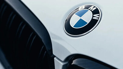 BMW 318 mindən çox avtomobili geri çağırır