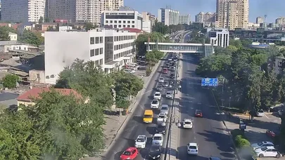 Paytaxt yollarında tıxac yarandı - SİYAHI