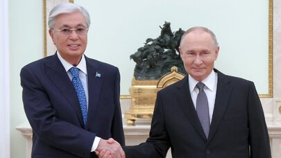 Putin Omskda Tokayevlə görüşdü - VİDEO