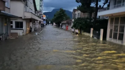 Türkiyədə evlər, ofislər, avtomobillər su altında qaldı