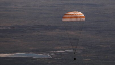 "Soyuz MS-28"in beynəlxalq heyəti Qazaxıstana eniş etdi