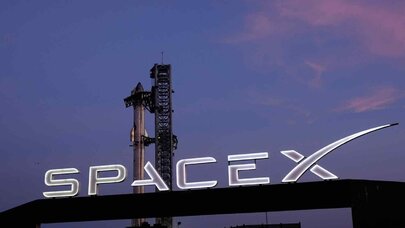 "SpaceX"in səhmləri iki dəfədən çox ucuzlaşdı