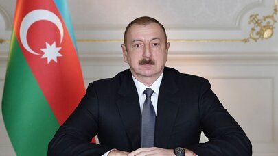 İlham Əliyev Dünya Güləş Birliyinin prezidentini qəbul etdi
