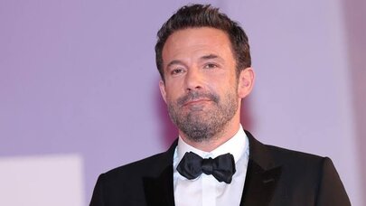 Ben Afflek milyon dollar qazandı, amma özünə götürmədi