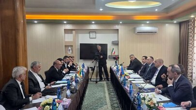 İranla avtomobillərin sinxron buraxılması müzakirə edildi - FOTO