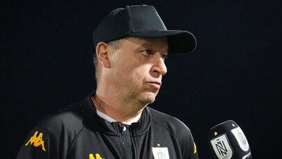 Yeganə istəyim budur ki, kişi kimi mübarizə aparsınlar - “Neftçi”nin baş məşqçisi