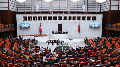 Türkiyədə yetkinlik yaşına çatmayanlara da ömürlük həbs cəzası veriləcək?