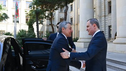 Ceyhun Bayramov isveçrəli həmkarını qarşıladı