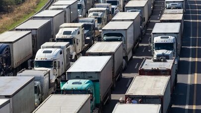 Azərbaycan TIR-ları Ermənistan məhsullarını İran malı kimi Rusiyaya daşıyıb - QALMAQAL