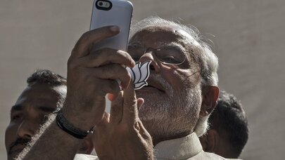 Baş nazir "Instagram"da REKORD QIRDI - VİDEO