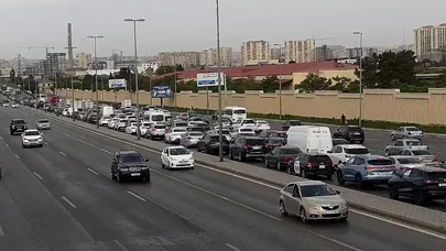 Bakıda üç istiqamətdə tıxac yarandı