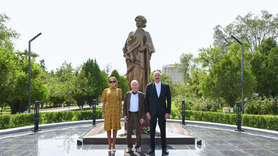 Memar Əcəmi Naxçıvaninin abidəsinin açılışı oldu - FOTO