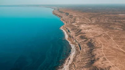 Xəzərlə bağlı HƏYƏCAN TƏBİLİ: Suyun səviyyəsi son 200 ilin minimumuna endi - FOTO