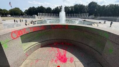 İkinci Dünya Müharibəsi memorialını təhqir edən qadın saxlanıldı - Onu 10 il həbs gözləyir