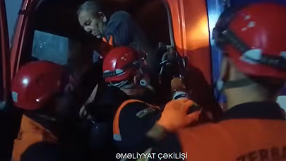 Avtomobildə sıxılı vəziyyətdə qalan sürücü xilas edildi