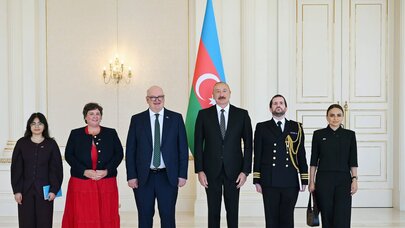 İlham Əliyev Böyük Britaniyanın yeni səfirinin etimadnaməsini qəbul etdi