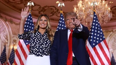 Şayiələrin fonunda gerçək: Melaniya Trampla göründü