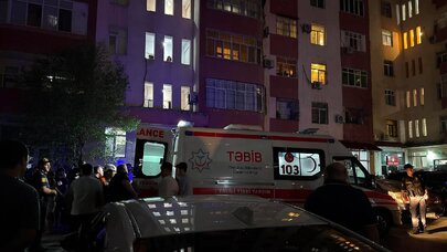 Bakıda yaşayış binasındakı yanğın söndürüldü - VİDEO/YENİLƏNDİ