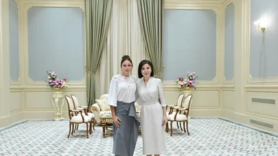 Birinci xanımların təkbətək görüşü oldu - FOTO