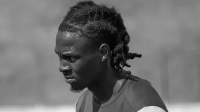 Meydanda faciə - Huşunu itirən futbolçu öldü