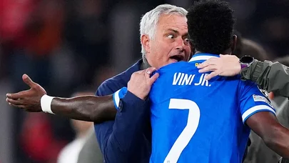Mourinyo: "Biz zorakılığa qarşı mübarizə dövründə yaşayırıq"
