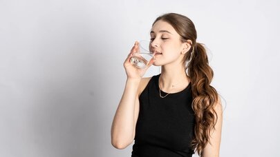 Həkim xəbərdarlıq etdi: Böyrək daşlarının səbəbi düşündüyünüz kimi deyilmiş