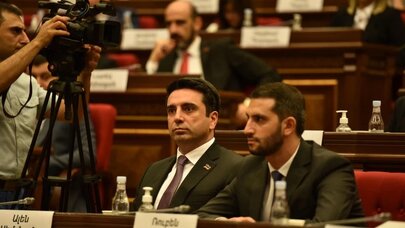 Simonyan Medvedyevə cavab verdi: Reaksiyası yersiz və həddindən artıq aqressivdir