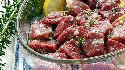 Əti əsla sərtləşdirməyən marinad texnikası