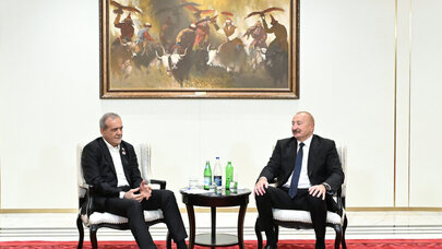 Prezident İlham Əliyevin Məsud Pezeşkianla görüşünə dair paylaşım edildi