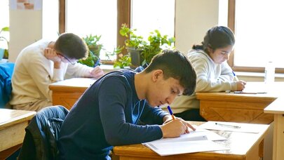 Bu məzunlar qızıl və gümüş nişanla təltif edildi