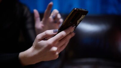 Telefonunuz zəifləyir? - Bu gizli ayarı aktiv edin