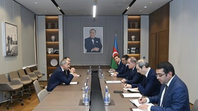 Ceyhun Bayramov ATƏT Parlament Assambleyasının Prezidenti ilə sülh gündəliyini müzakirə etdi