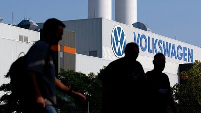 “Volkswagen”in nəhəng ixtisar planı: 50 min işçi küçəyə atılır