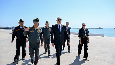 Prezident İlham Əliyev Hərbi Dəniz Qüvvələrində oldu - FOTO