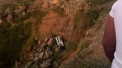 Avtobus aşdı, 22 məktəbli öldü