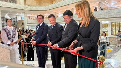 “Dövrün nəfəsi xalq sənətində” sərgisi Qazaxıstanda nümayiş olunur - FOTO