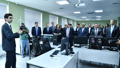 ADNSU-da “Bərpa olunan enerji resursları” mərkəzi və laboratoriyalarının açılışı olub