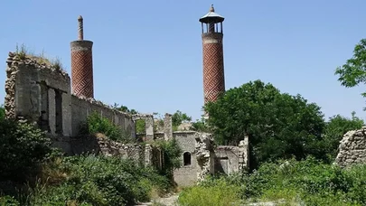Daşlara qədər çatan işğal - Qarabağın məhv edilən mədəni irsi
