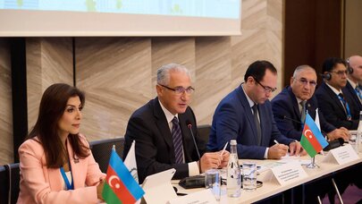 Muxtar Babayev: "İqlim dəyişikliyi fermerlərin istehsal şəraitinə təsir edir" - FOTO