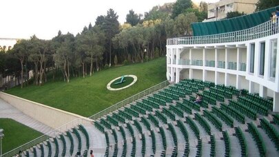 Bakının iki məşhur teatrı Mədəniyyət Nazirliyinin tabeliyinə verildi