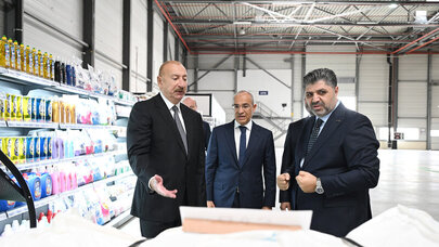 İlham Əliyev Qaradağ rayonunda açılışda iştirak etdi